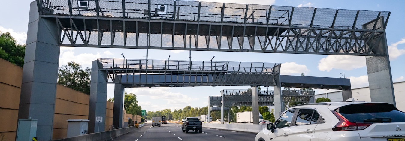 Cars on the M7